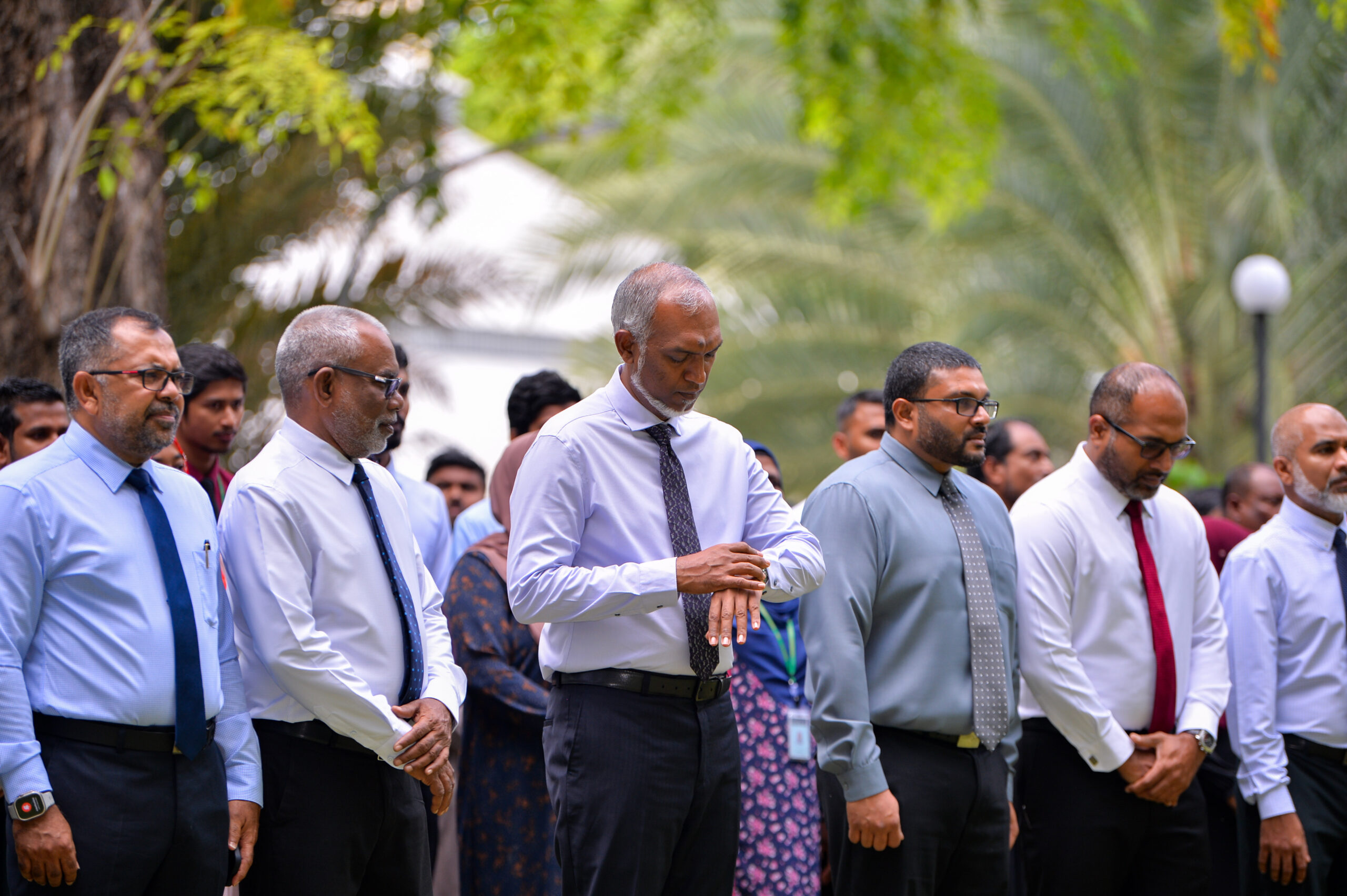 ގައުމީ އެއްބައިވަންތަކަމުގެ ދުވަސް ފާހަގަކުރުމުގެ ގޮތުން, މިއަދު ހެނދުނު ގެނައި ސުކޫތުގައި ރައީސް ޑރ. މުޢިއްުޒު ވަނީ ބައިވެރިވެފައި/ ފޮޓޯ: ރައީސް އޮފީސް